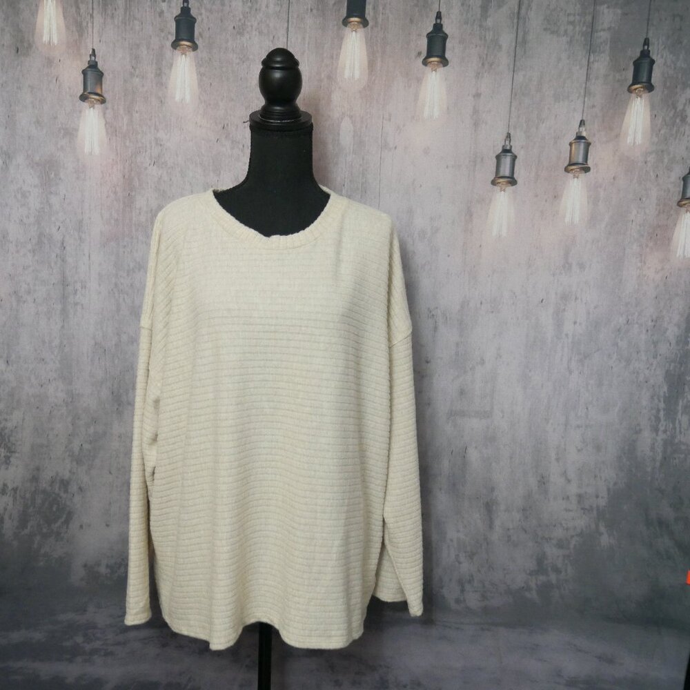 Elie Tahari Lightweight beige Sweater 2X